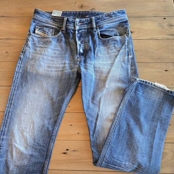 Jeans DIESEL Waykee-Ne R4PF8 Taglia W28 &ndash; Autentici Jogg Jeans In Cotone Ed Elastan